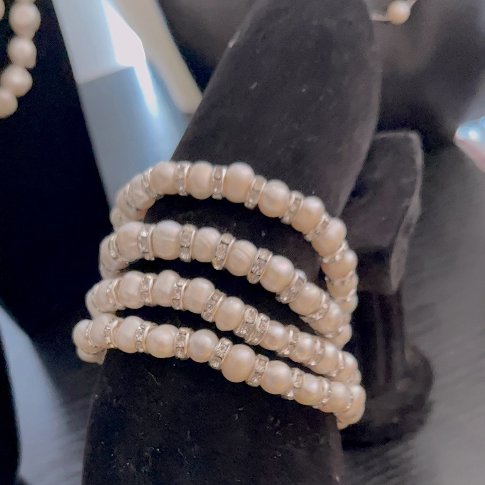 Cultured White Pearl &Crystal Bar Stretch Bracelet